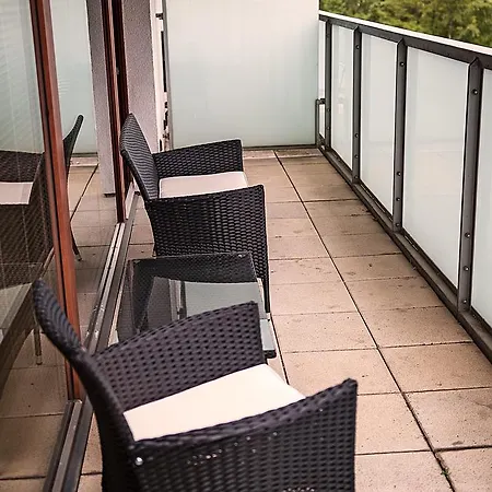 דירה Chic Novel Flat With Terrace