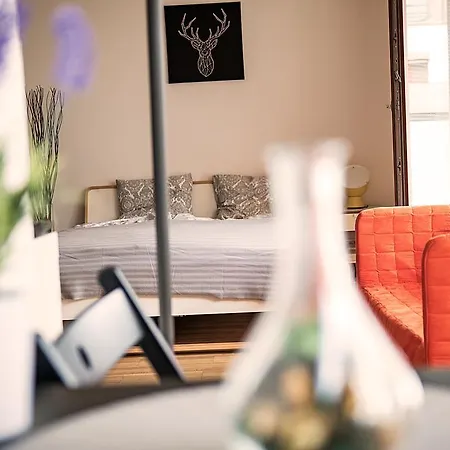 Chic Novel Flat With Terrace *