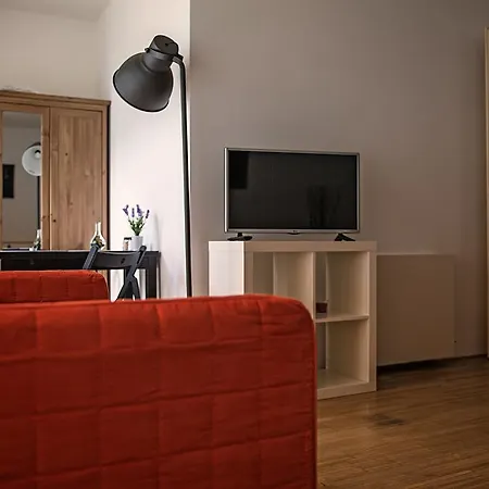 Chic Novel Flat With Terrace *